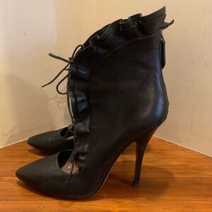 Alaia Lace Up Ruffle Booties EU39.5